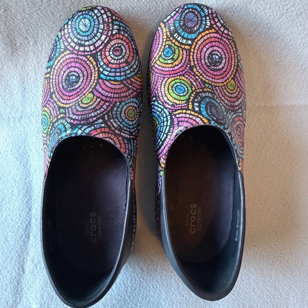 CROCS Women’s Slip-On Clogs in Pink, Blue, Yellow & Green Pattern - Picture 2 of 13